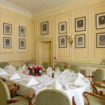 Middlethorpe Hall & Otel 4*