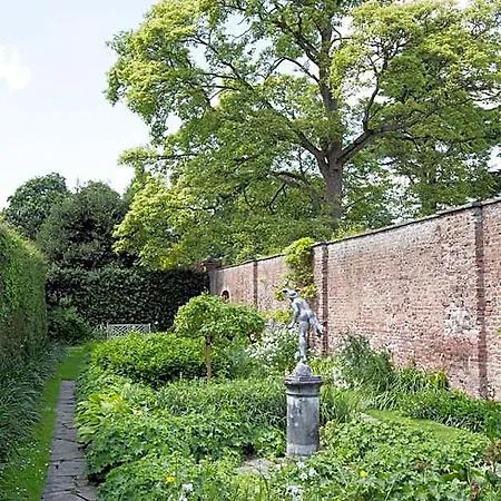 Middlethorpe Hall &